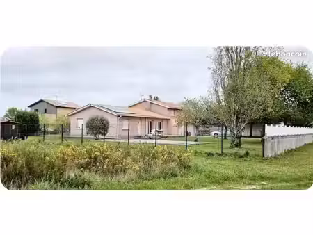 location maison blagon