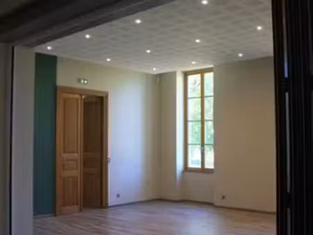 bureaux de prestige rénovés – parc paysager 8300m² & terrasse privative