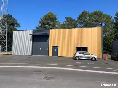 local d'activité 600 m²