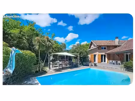 maison ychoux-tout confort-6chambres-1400 m2 de terrain-piscine