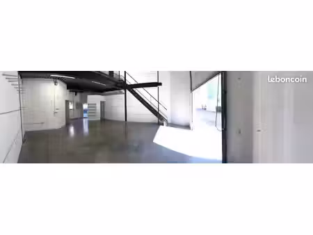 locaux d'activité + bureau de 120 m²