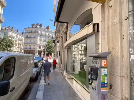 hyper centre