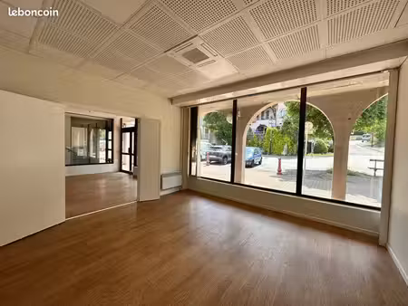 local professionnel 100 m² – 150 000