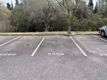 parking extérieur