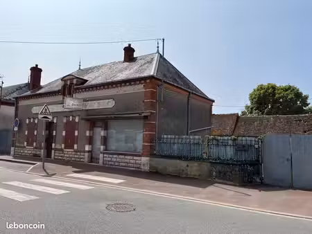 local commercial 980 m² corquilleroy