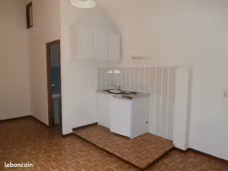studio 1 pièce 25 m²