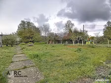 terrain 677 m² trainou