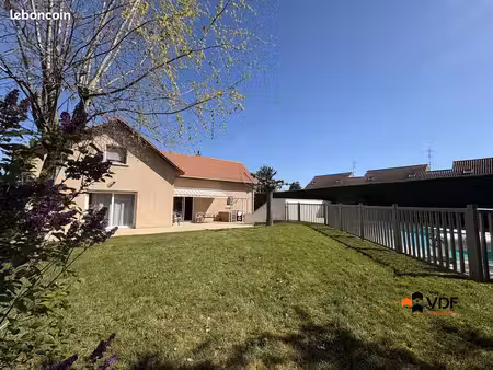 maison 6 pièces 136 m²