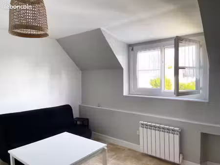 a louer studio étudiant semi-meublé à saint-lô