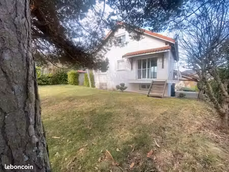 maison 6 pièces 176 m²