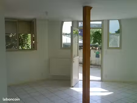 ste gemmes sur loire  appartement t3 + parking
