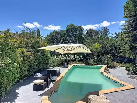 proche de gignac deux habitations  appartement indépendant  deux piscines dans un cadre...