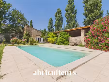 mas provençal de 310 m² avec piscine et parc arboré de 7 880 m² — pnr des alpilles