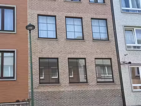appartement 2 ch. molenbeek  2 façades lumineuses