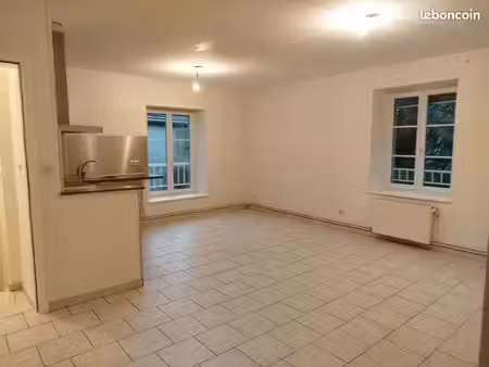 location appartement f3 sans vis à vis.chauffage individuel gaz.quartier [url masquée pour