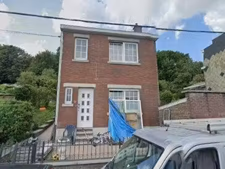 maison 4 façades située à engis