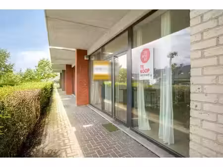 espace/bureau polyvalent à vendre près du périphérique de br
