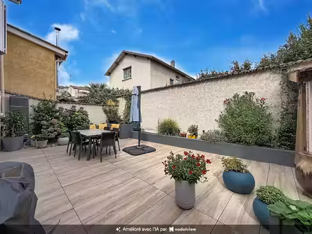 maison 5 pièces - 180 m²