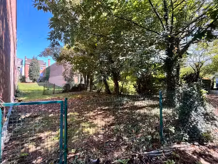 terrain à bâtir de 300m² au centre embourg