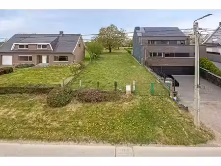terrain à bâtir pour maison 3 façades  à deux pas du parc du