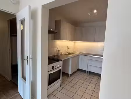 t2 meublé 52 m2 centre-ville montargis lumineux et spacieux