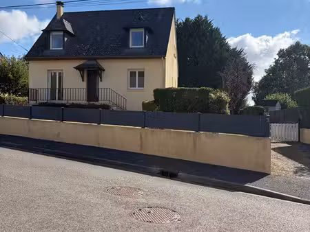 maison 4 chambres jardin sous sol – mézangers - 750