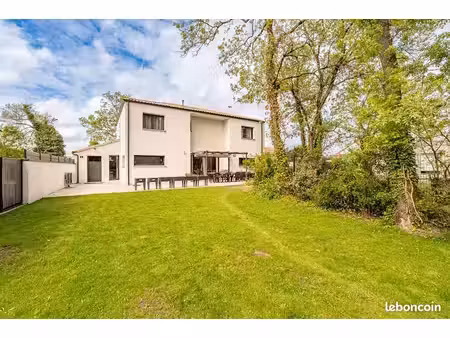maison 7 pièces 172 m²