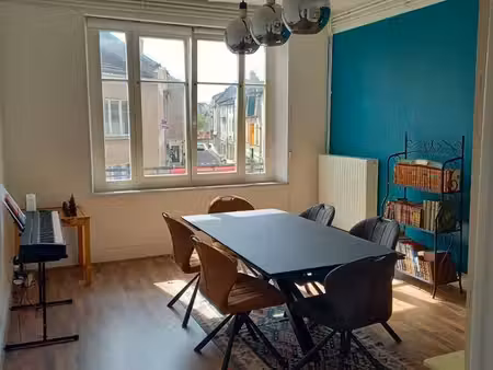 toul centre – appartement t3 rénové de 85 85 m² avec grand grenier aménageable
