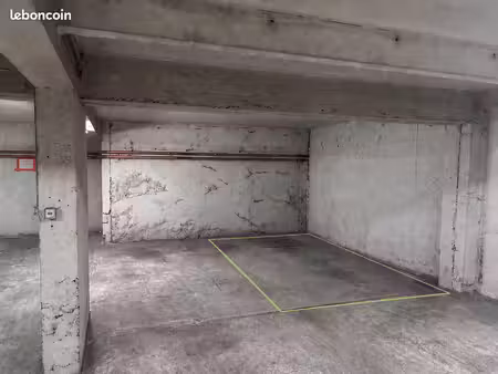 loue parking - 11m² - quartier guist'hau