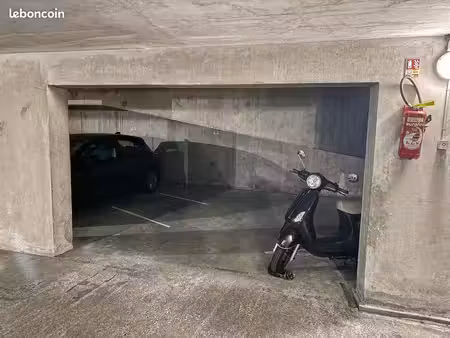 parking moto / scooter sécurisé – nantes place rené bouhier / chantiers navals