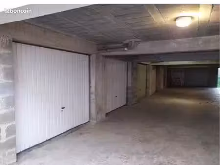 garage box 15m2 facultés jonelière