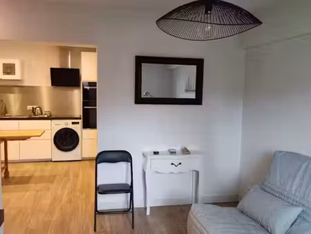 location 2 p meublé 37 m2