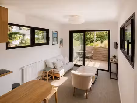 t2 meublé 33 m² avec terrasse – la baule guézy – location jusqu’aux vacances d’été