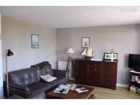 particuliers vendent appartement à locmiquélic