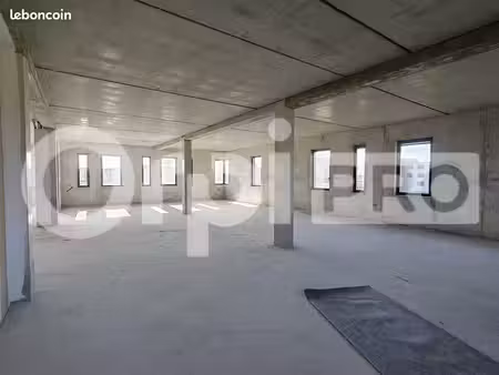 bureau 129 m²