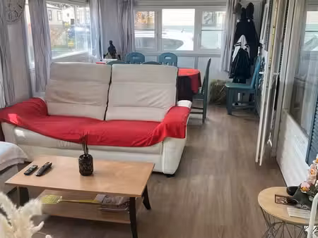 54m²