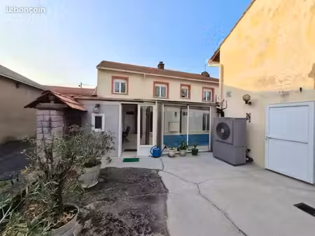 maison 8 pièces 250 m²