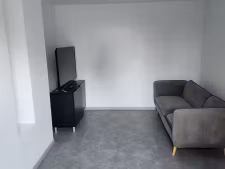 appartement meublé au rdc d'une maison