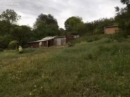 bâtiments  verger et jardin 1900 m2