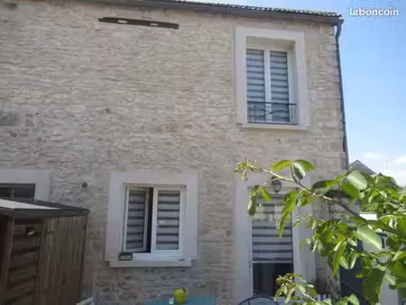 charmante maison ancienne à deux pas de bréval