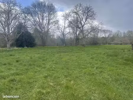terrain constructible 1322 m² - mayenne 53100