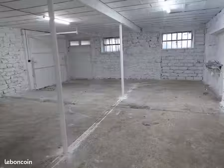 garage atelier stockage sécurisé 135m2