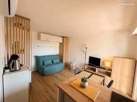 studio meublé refait à neuf – clim  balcon & parking privé – fréjus mas port