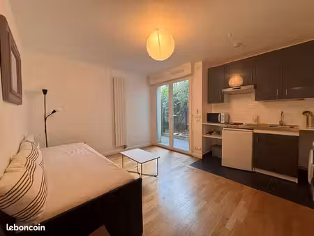 studio 1 pièce 24 m²