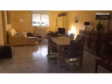 f3 75 m² avec balcon et garage – erching – 1er étage