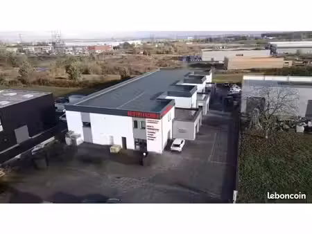 local bureaux + dépot fameck
