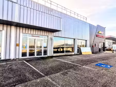 dommartin les toul  pôle jeanne darc  local commercial 350m2   libre de suite