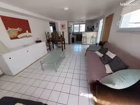 petite maison bord de plage