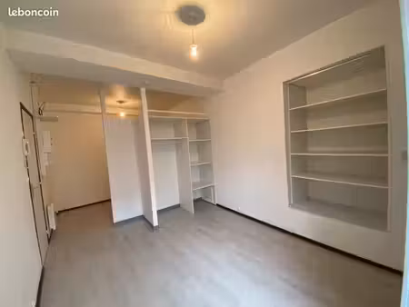 studio 21m2 + box quartier st-arigle