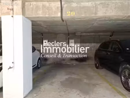 parking/box 12 m² rueil malmaison